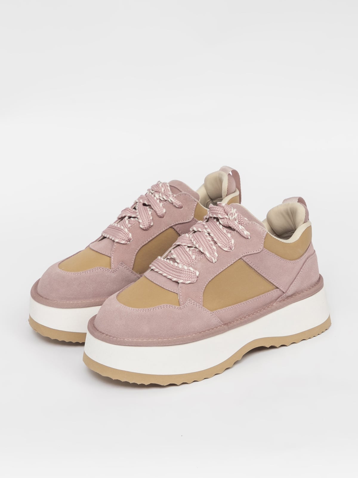 Pink women's casual footwear by L'ARTE MILANO, featuring comfortable slip-on shoes with stylish design.