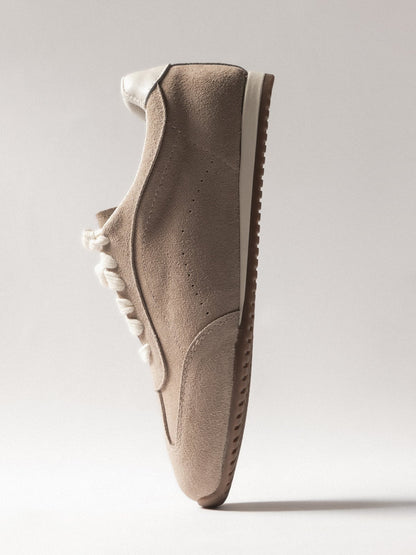 Women's leather casual shoes by L'ARTE MILANO, featuring stylish dark sand-colored footwear with comfortable design.