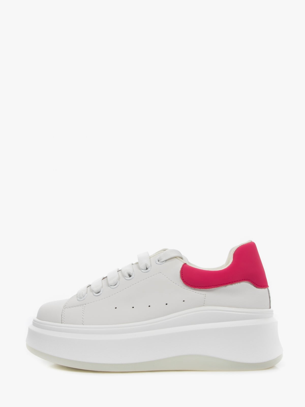 Women's casual footwear by L'ARTE MILANO in vibrant fuchsia, featuring comfortable slip-on design and stylish casual shoes.