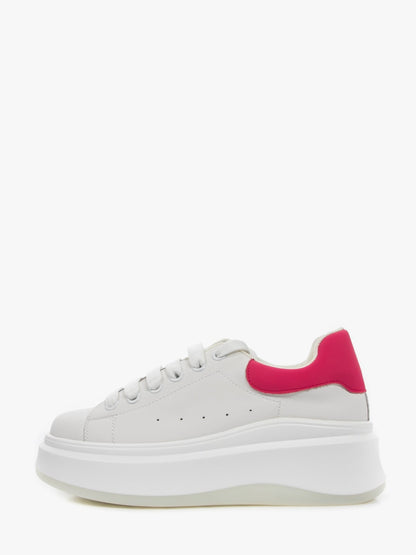 Women's casual footwear by L'ARTE MILANO in vibrant fuchsia, featuring comfortable slip-on design and stylish casual shoes.