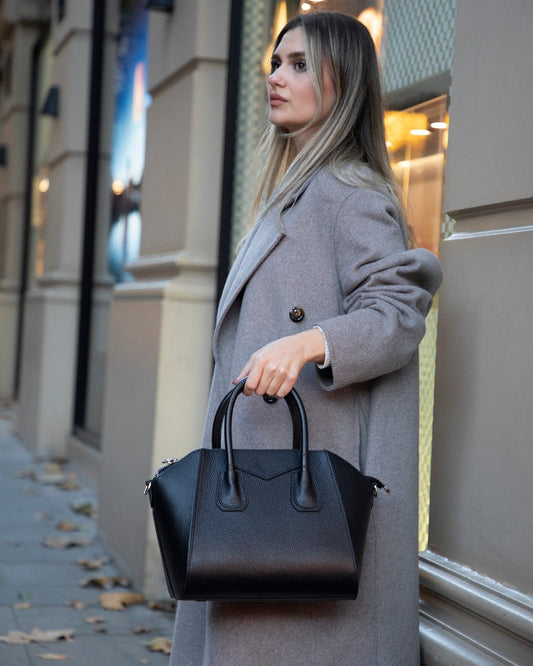 Medium Salinas genuine leather handbag for women by TORONATA, featuring a classic design with sturdy handles and elegant finish.