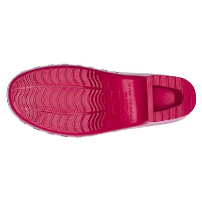 Maroon Calzuro Classic clogs showing the textured sole and smooth upper without holes, designed for comfort and durability.
