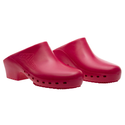 Calzuro Classic Maroon clogs with no holes, featuring a double strap design and slip-resistant sole, ideal for medical professionals.