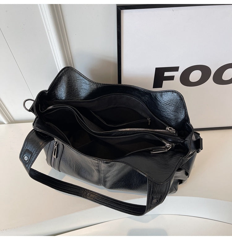 Large capacity CD single-shoulder crossbody tote bag for women, ideal for commuting and everyday use, stylish and practical.