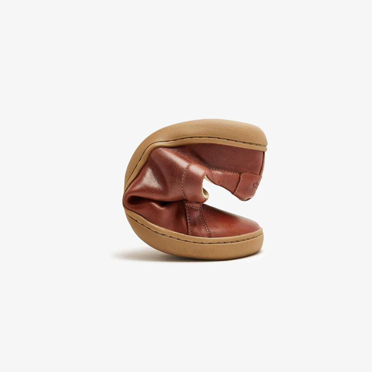 Men's daily casual sports shoe, Gen 3 in natural leather by Origo Shoes, shown in a sleek, modern design for comfortable everyday wear.