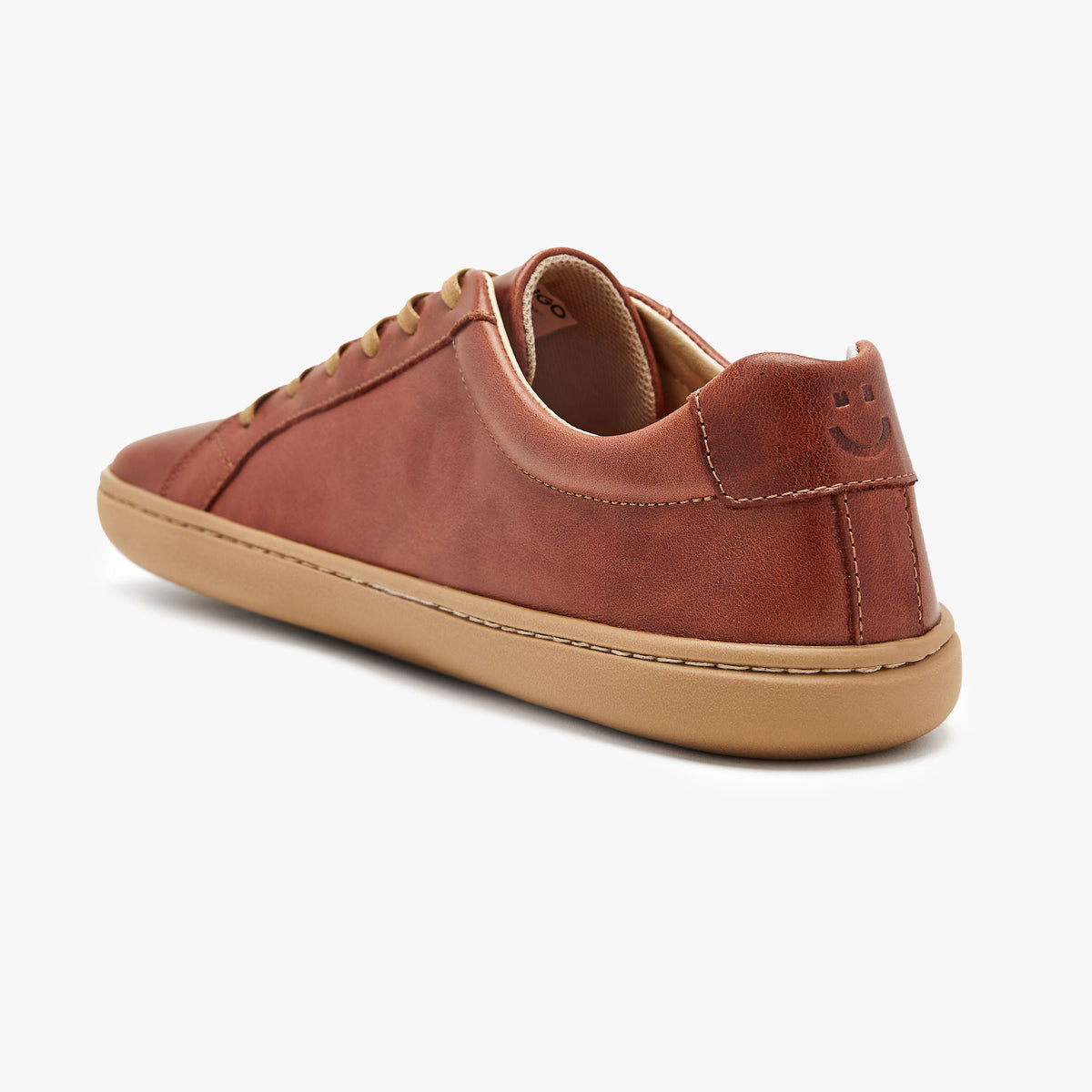 Natural leather men's daily sports shoe from Origo Shoes Gen 3, showcasing the casual design and comfortable fit.