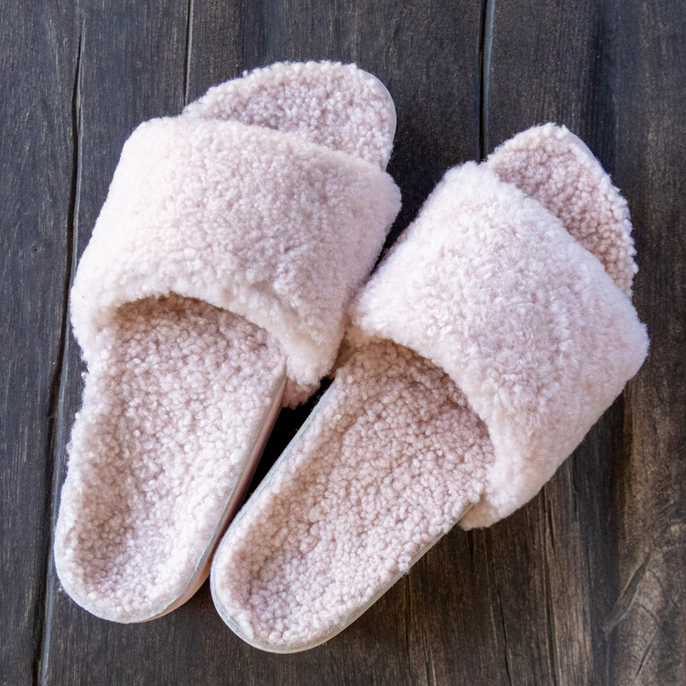 Fleks San Ysidro Slide in Peony color, featuring a comfortable slip-on design with cushioned footbed and open toe style.