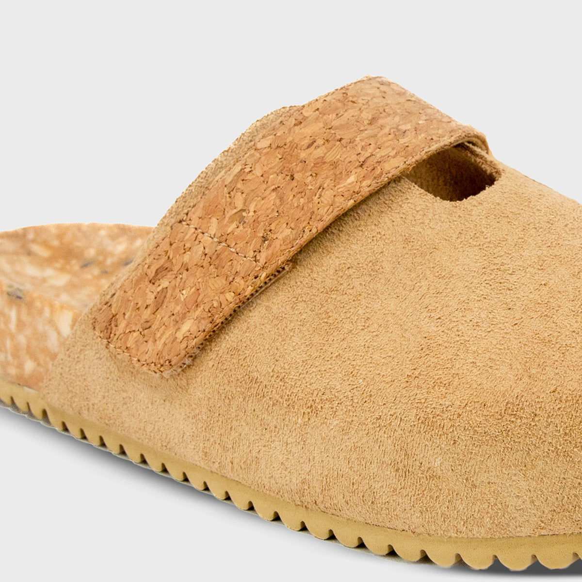 Fleks More Mesa Clogs in Morning Coffee color, featuring a stylish design, paired with a coffee cup, showcasing casual footwear style