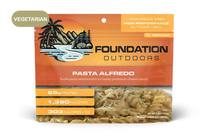 Creamy Pasta Alfredo meal by FOUNDATION Outdoors, featuring al dente pasta coated in rich Alfredo sauce in a ready-to-eat serving.