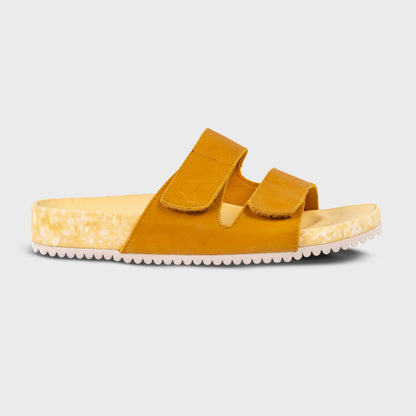 Fleks Riviera Leather Chamois, single profile view showing soft, beige leather material for cleaning and polishing tasks.