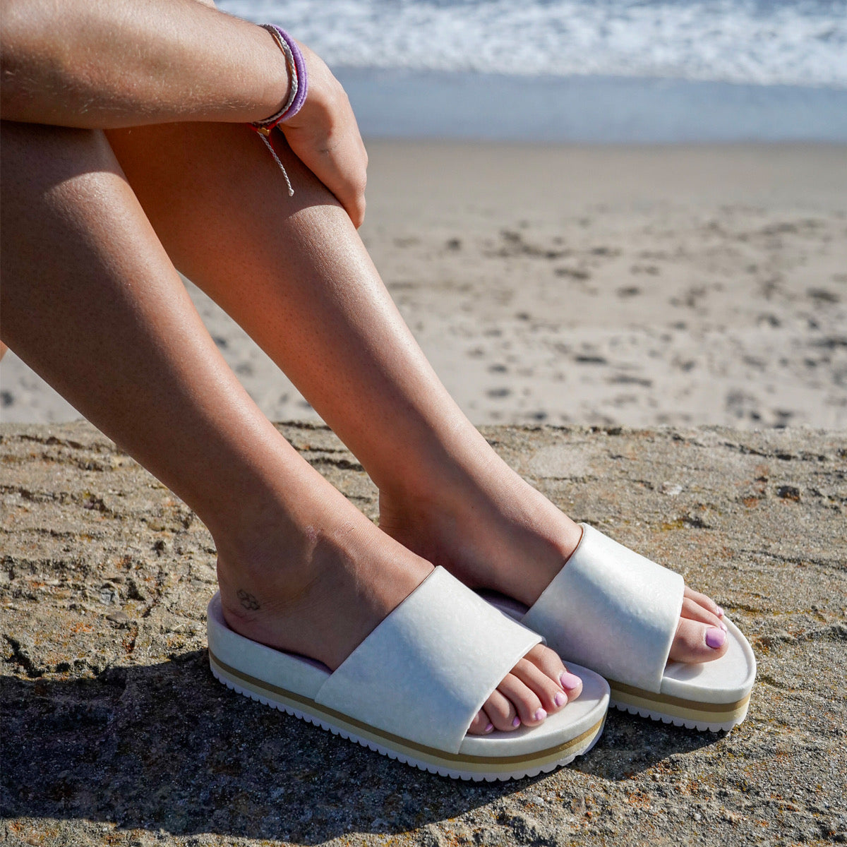 Royal blue Fleks East Beach Slide Platform with chamois straps, featuring a comfortable slip-on design for beach and casual wear.
