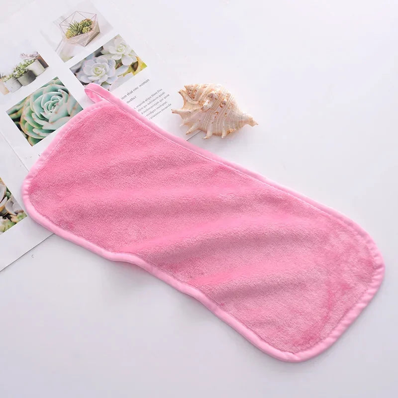 Reusable Blushimmer microfiber makeup remover pads and facial cleaning wipes for gentle, eco-friendly skincare and face cleansing.