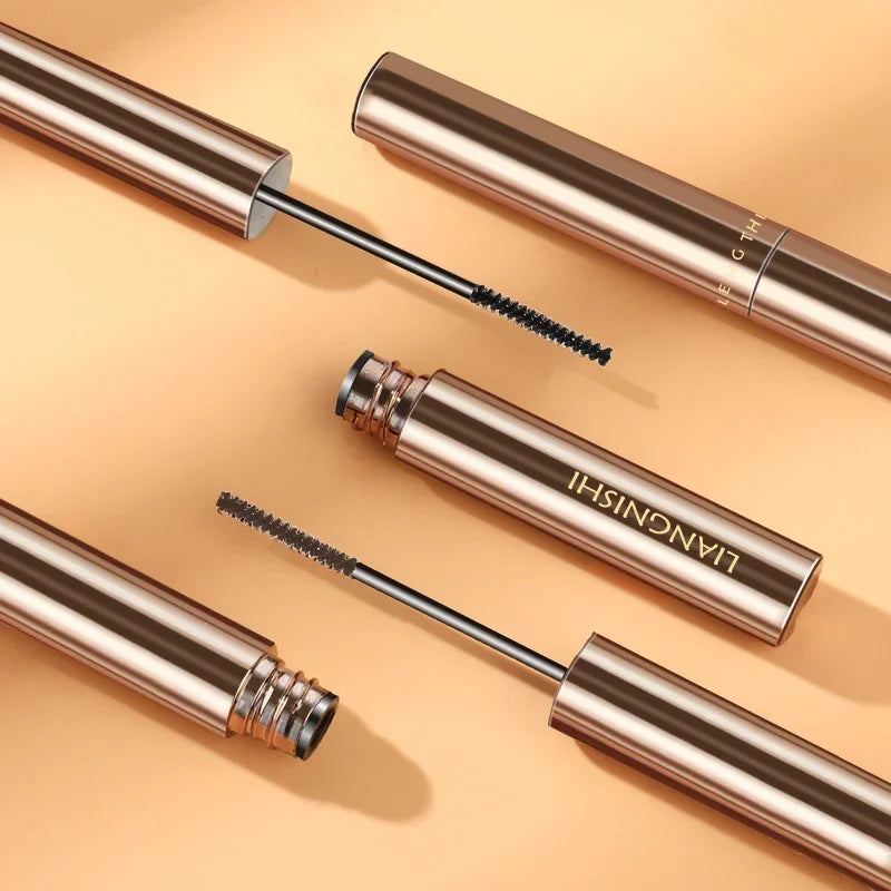 Blushimmer silk fiber matte mascara with ultra-fine brush, waterproof, fast-drying, brown-black, lengthens and curls eyelashes.