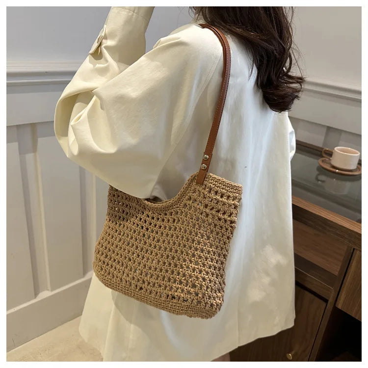 Hand Woven Shoulder Bag 2025 New Large Capacity Commuting Straw Woven Women Tote Bag Leisure Beach Vacation Straw Woven Bag