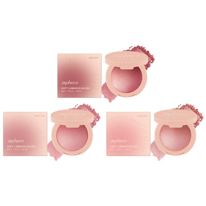 Blushimmer Pearl Blush with soft light pink powder for a natural, radiant finish, long-lasting and buildable for a delicate glow.
