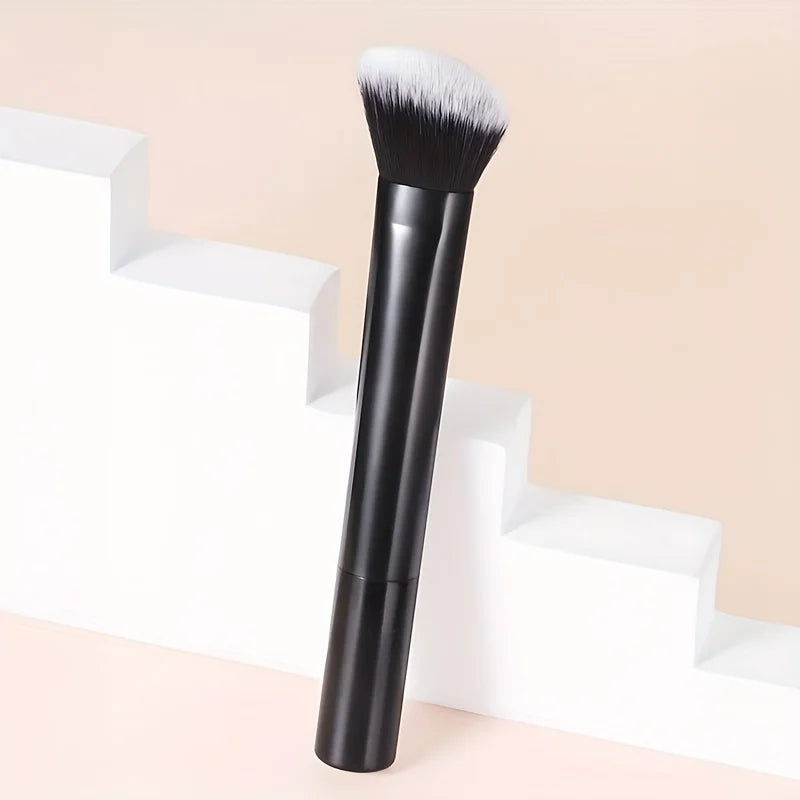 1 Angled Blush And Contour Brush, Makeup Brush, Foundation Brush, Perfect for Cheeks, Forehead, Chin, Nose, Blending And Shaping