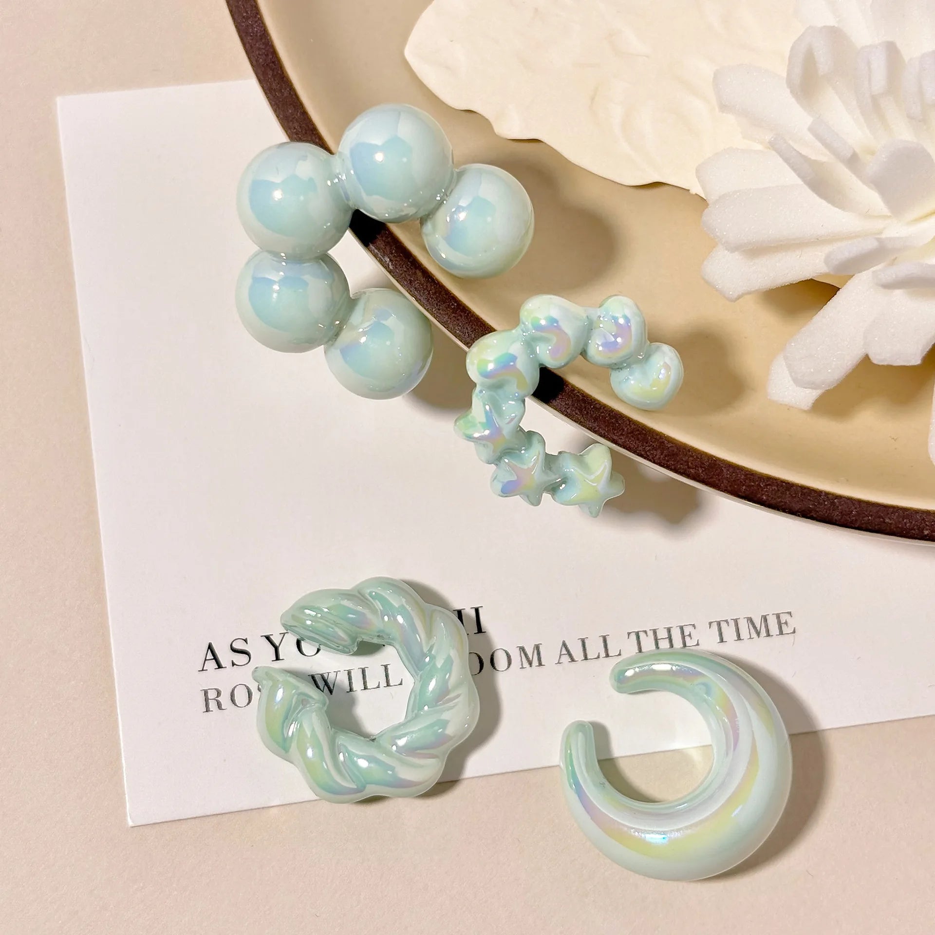 4PCS C-ring No Ear Hole Clip Earrings Ear Bone Clips Transparent Colorful Dopamine Simple High-end Earring Set Jewelry Wholesale