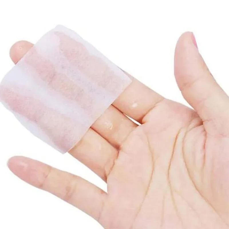 Pack of 1200 Blushimmer disposable pearl-pattern makeup cotton pads for gentle facial cleansing and makeup removal.