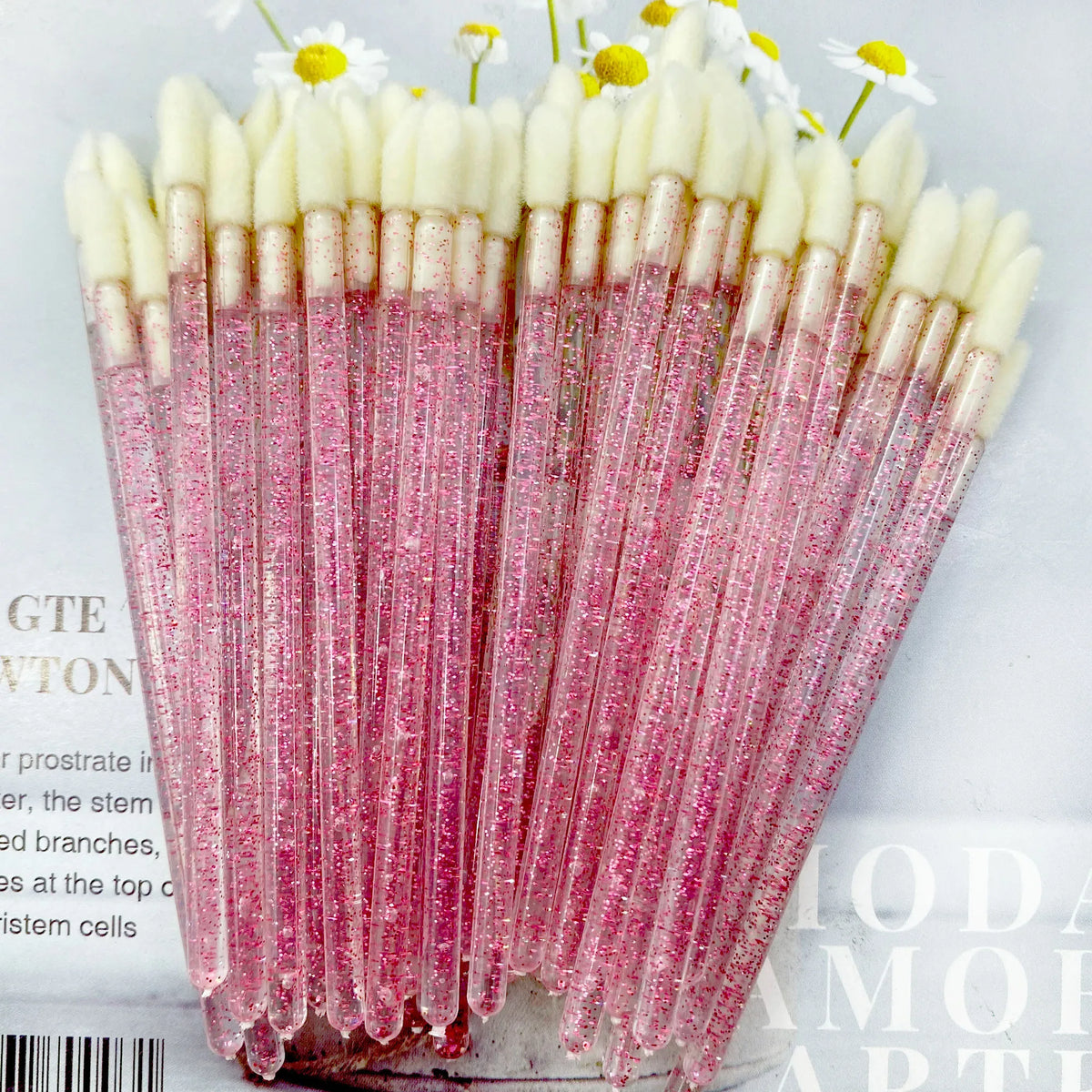 Wholesale disposable lip brushes by Blushimmer, 50 or 1000 pcs, perfect for lipstick and gloss application, makeup applicator tools