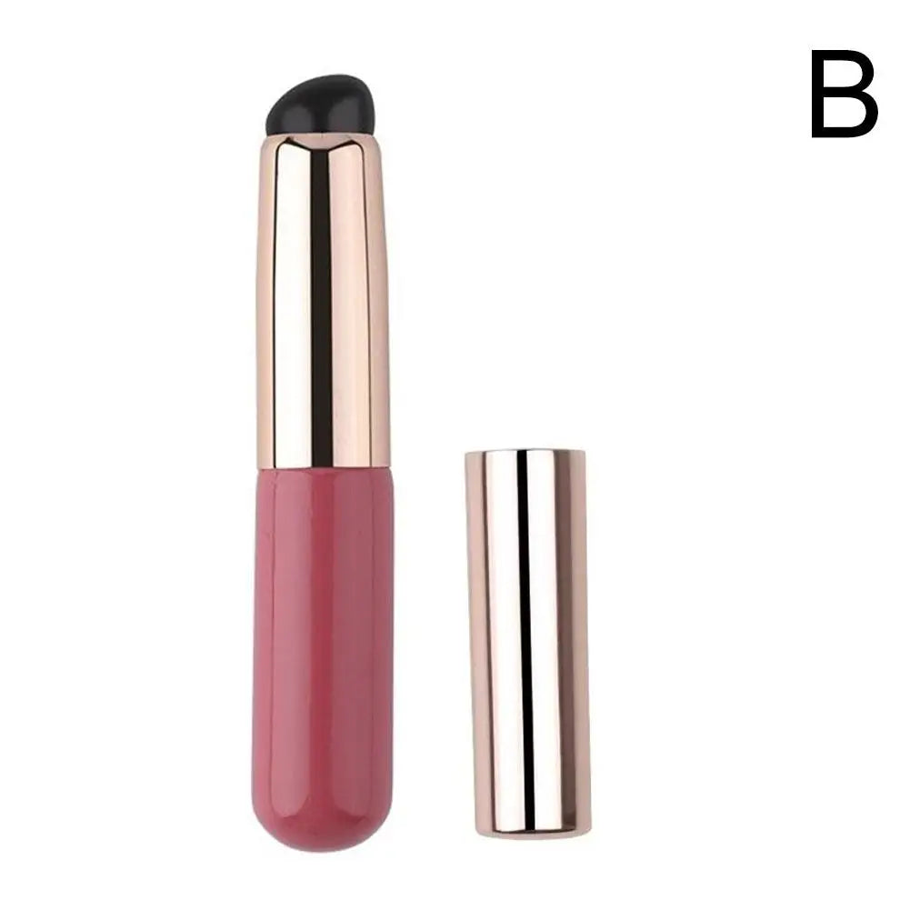 Blushimmer silicone lip brush with cover cap for precise lipstick application, soft round head, fingertip design, no broken bristles.