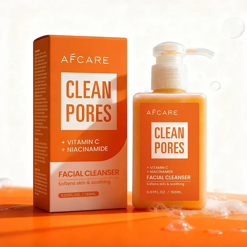 Blushimmer Natural Vitamin C Face Wash with hyaluronic acid, deep cleanses, dissolves grease, and brightens skin in 150ml bottle.
