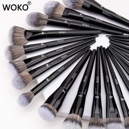 Blushimmer professional makeup brushes set with powder, highlighter, contour, blush, concealer, eyeshadow, liner, eyebrow, and lip brushes
