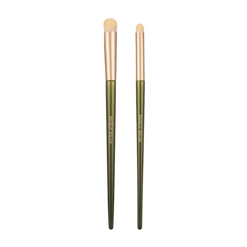 Blushimmer GECOMO round head lip brush for lipstick, concealer, and smudging, with a sleek handle and soft bristles for precise makeup.