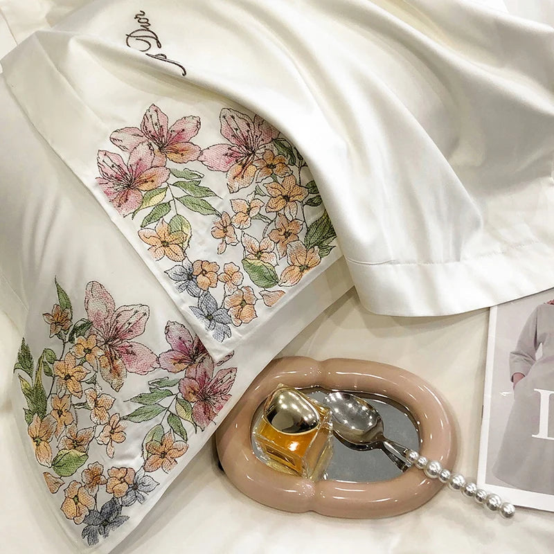 Bedding Set Luxury Flowers Embroidery Quilt/Duvet Cover White Egyptian Cotton Bedspread Fitted Sheet Mattress Cover Pillowcases