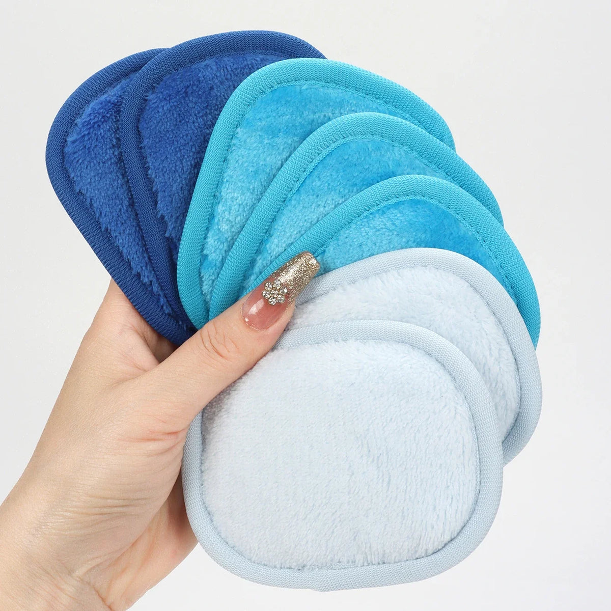 Blushimmer 810 Makeup Remover Wipes Gradient 7-pack, reusable and washable makeup remover tools for all skin types, shown stacked.
