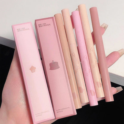 Blushimmer Dessert Lip Liner Automatic waterproof lip pencil with rotating tip, designed for precise, long-lasting lip outlining.