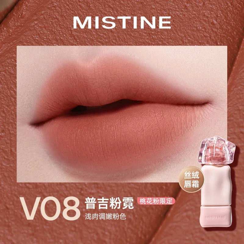 Blushimmer Mistine nude lipstick in a long-lasting, creamy matte lip glaze with mirror gloss and lip jelly texture, 2.9g.