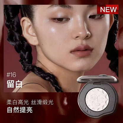 Girlcult Blushimmer emotional blush highlighter with matte shimmer finish, pressed powder for a cute makeup look on the cheeks