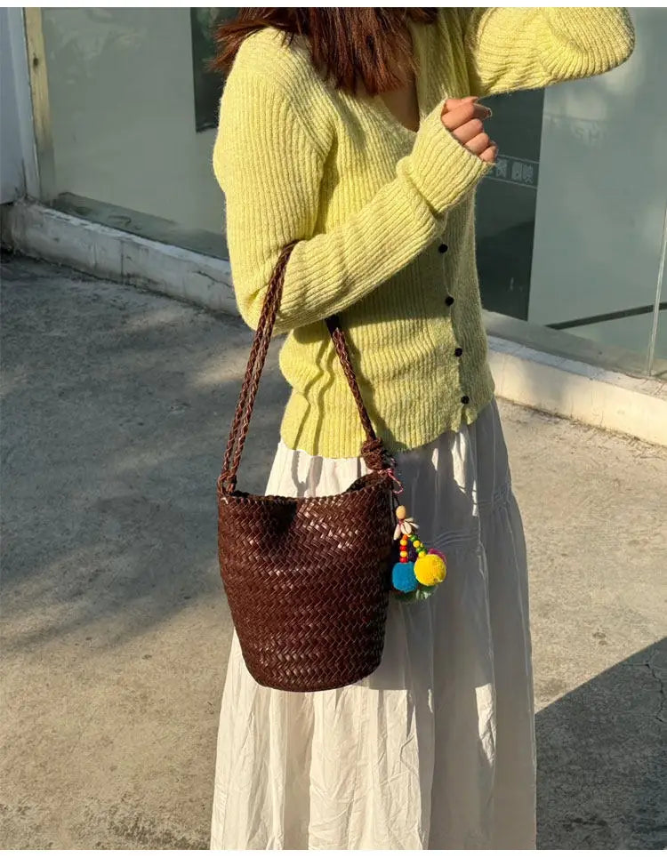 Herringbone hand-woven bucket bag for women, large capacity, high-end versatile handbag, shoulder bag, underarm crossbody bag.