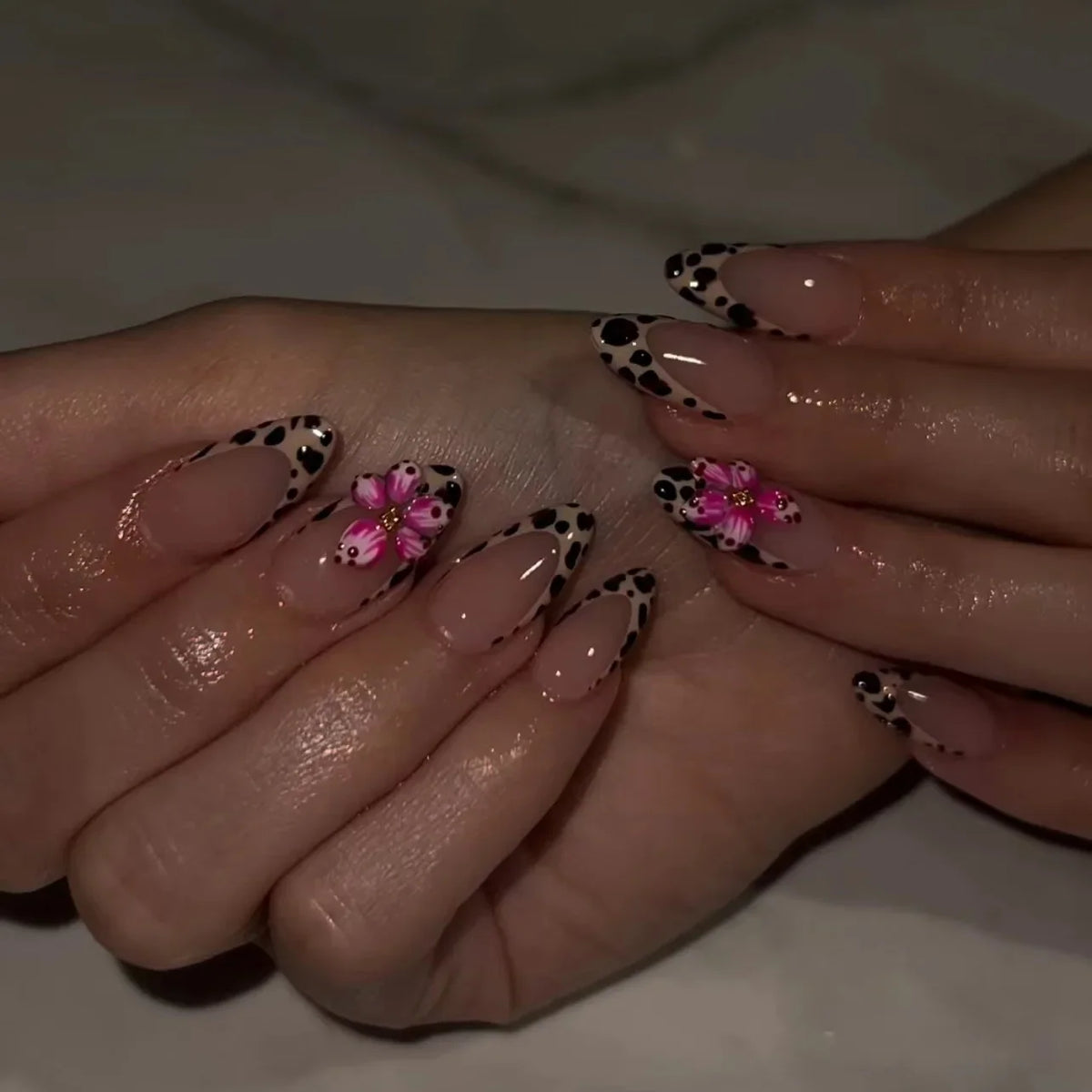 Blushimmer 3D Bowknot Pearl leopard French nude almond false nails with detachable design, perfect for stylish nail art.