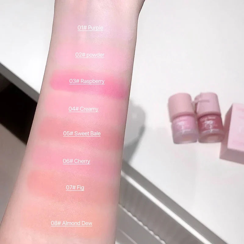 Blushimmer Gege Bear Light Blush liquid moisturizing mirror with natural rouge for brightening and whitening skin.