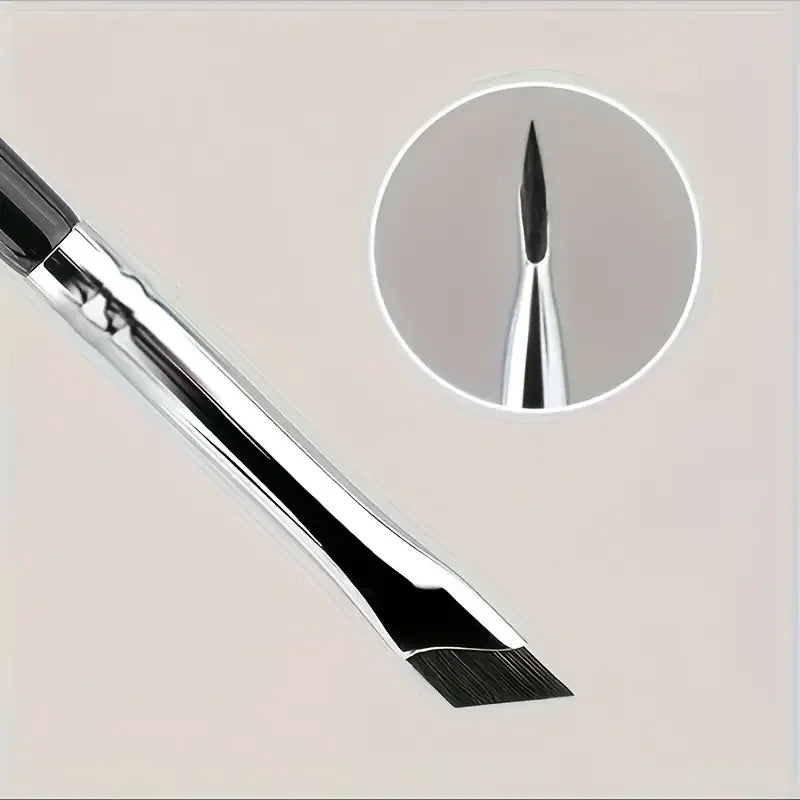 Blushimmer Karsyngirl upgrade eyeliner brush with ultra-thin flat angle design for precise eyebrow and under-eye detailing.