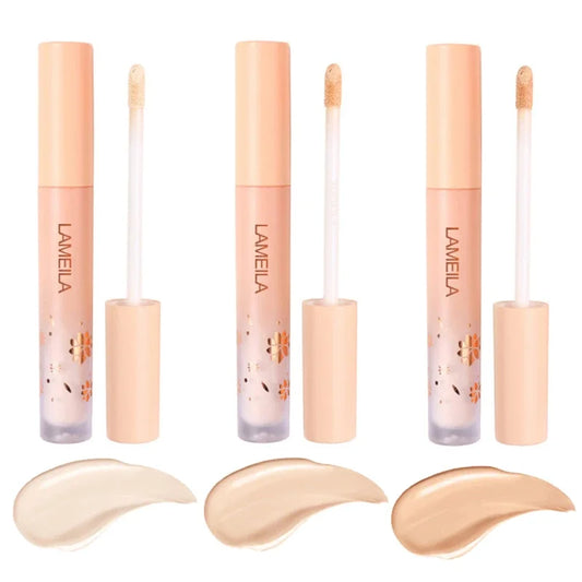 Blushimmer liquid concealer for dark circles and acne, providing natural coverage and anti-cernes effect on skin.