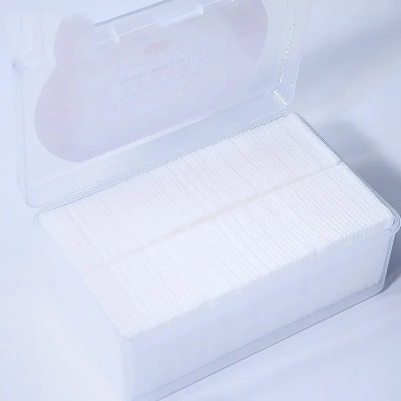 Set of 1000 Blushimmer disposable makeup cotton wipes for facial cleansing and makeup removal, soft and gentle cosmetic pads.