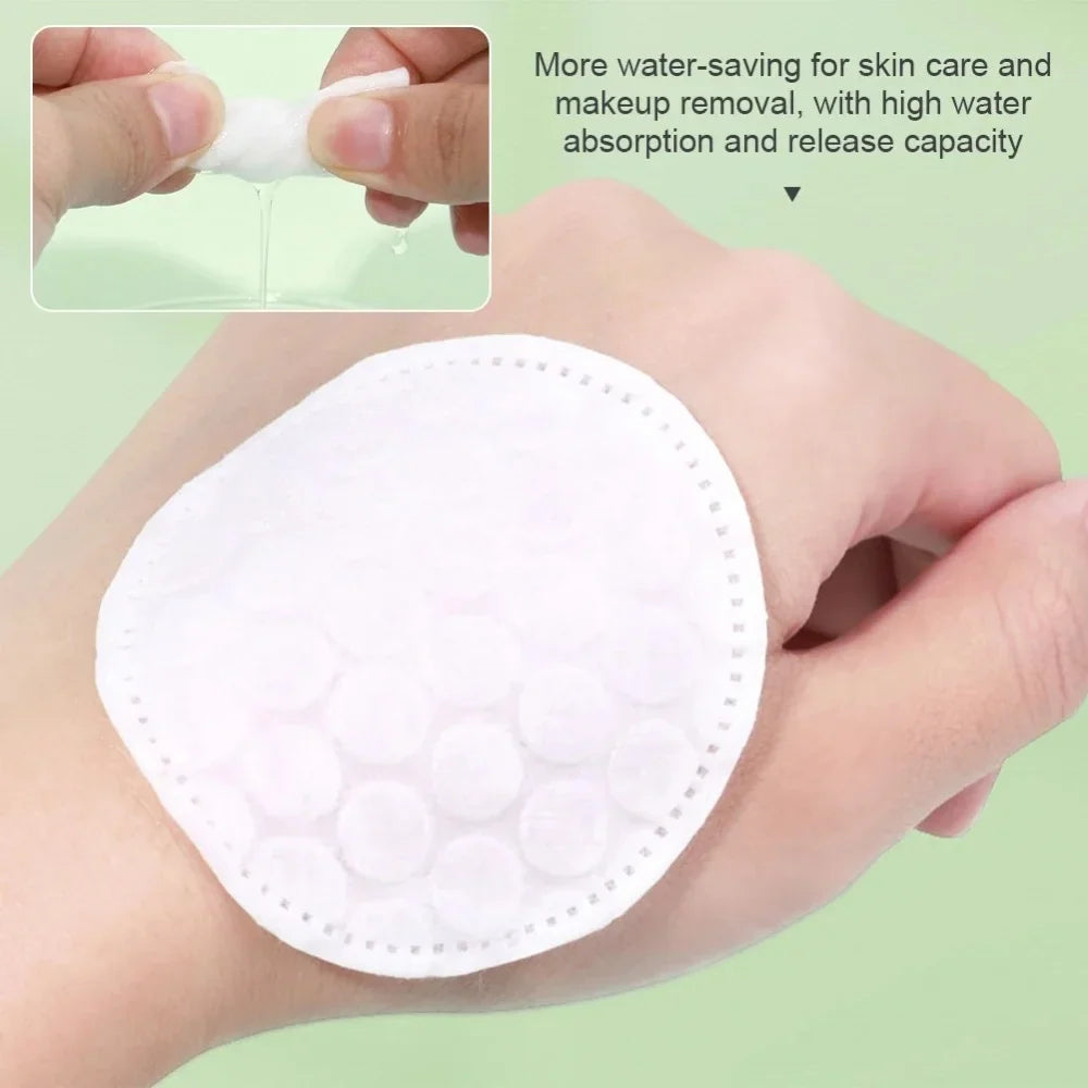 Set of 100/200 soft round cotton pads by Blushimmer with double-sided texture for facial cleansing and makeup removal.