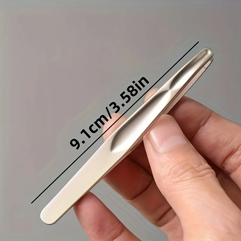 Blushimmer premium round head tweezers for eyebrow and facial hair removal, featuring seamless clips for short hair and precision beard grooming.