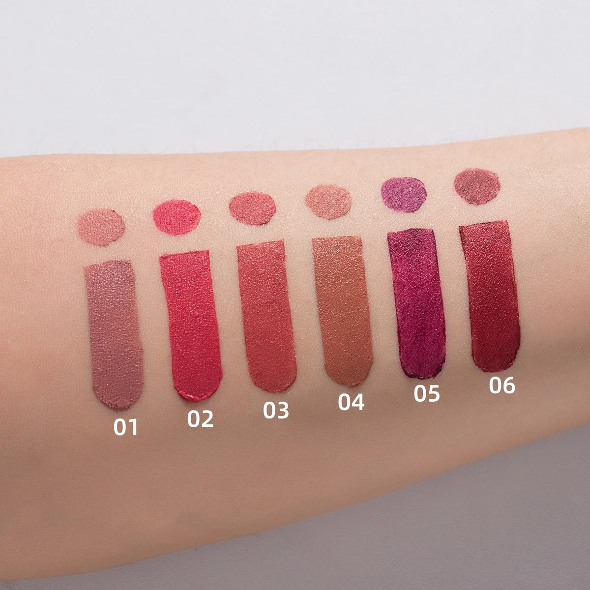 Blushimmer 2-in-1 double-headed lip liner and lipstick pen, waterproof long-lasting matte lipstick for daily wear.