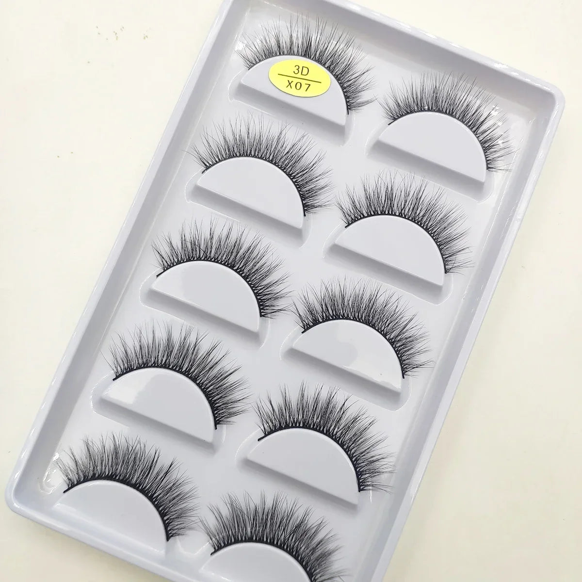 Set of five pairs of natural 3D mink false eyelashes by Blushimmer, perfect for makeup and beauty enhancement.