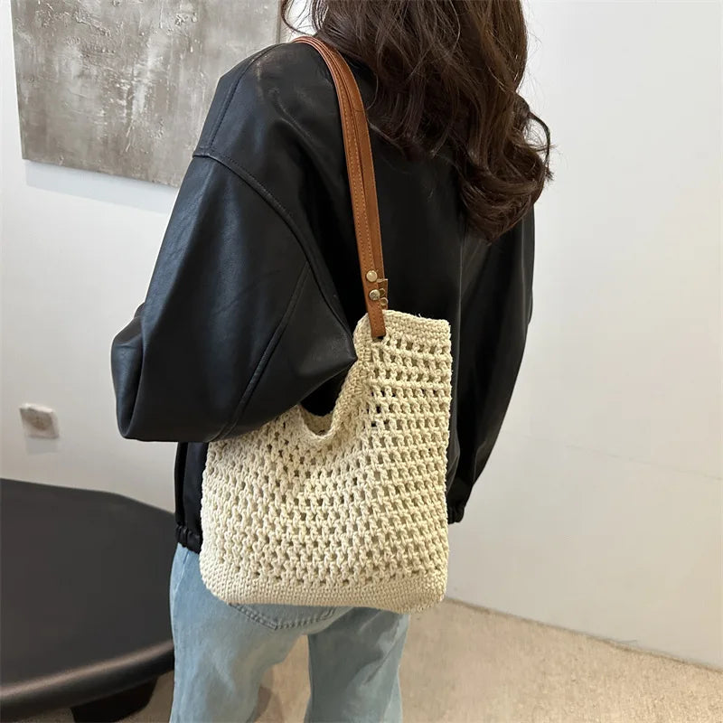 Hand Woven Shoulder Bag 2025 New Large Capacity Commuting Straw Woven Women Tote Bag Leisure Beach Vacation Straw Woven Bag