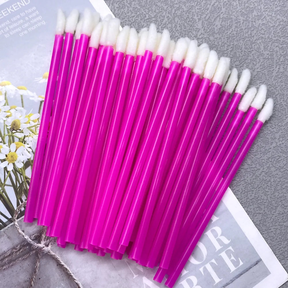 Set of 500 Blushimmer disposable lip brushes, mascara wands, and eyelash extension applicators arranged for wholesale use.