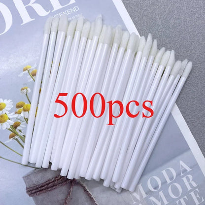Set of 500 disposable lip and eyelash microbrushes by Blushimmer, with mascara wands and applicator swabs for eyelash extensions.