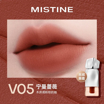 Blushimmer Mistine Nude Lipstick in 2.9g, long-lasting creamy matte lip gloss with mirror finish and jelly texture.