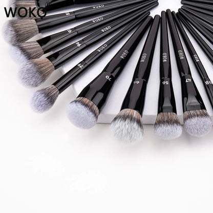 Blushimmer professional makeup brushes set with foundation, highlighter, contour, blush, eyeshadow, and lip brushes for beauty application