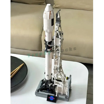 Creative Expert Moon Landing Program Space Rocket X Buildings Sets,City Model Buildings Blocks Gift for Adults Kids 869+PCS