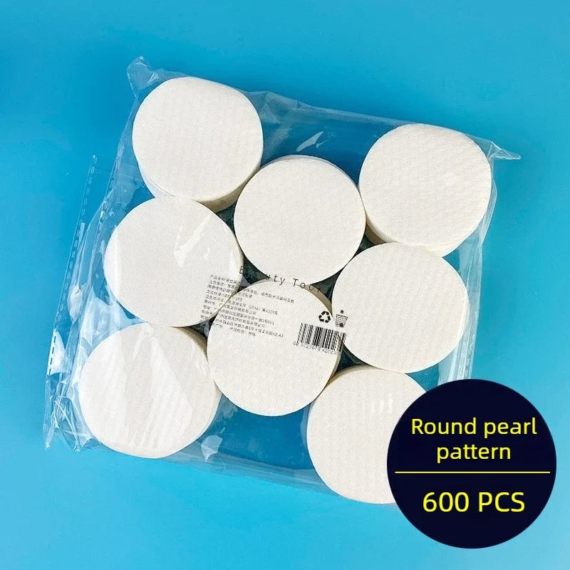 Set of 300/600 beige round facial cleansing pads by Blushimmer, hypoallergenic makeup remover wipes, lint-free and soft.