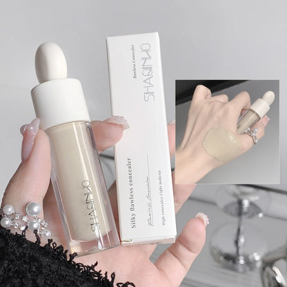 Blushimmer Flawless Finish Liquid Concealer for blemishes, dark circles, and freckles with smooth, long-lasting coverage.